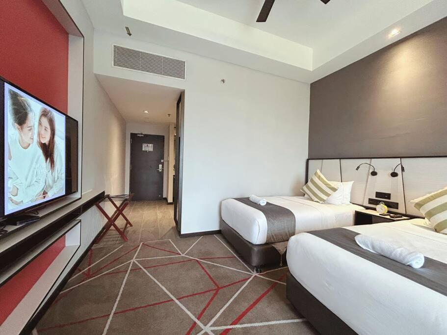 M101 Klcc Kl City King Suites By Livin Kuala Lumpur Exterior photo